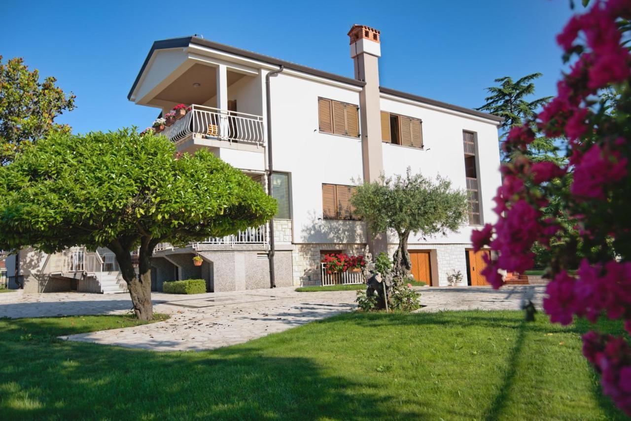 Apartments Vili Umag Exterior photo